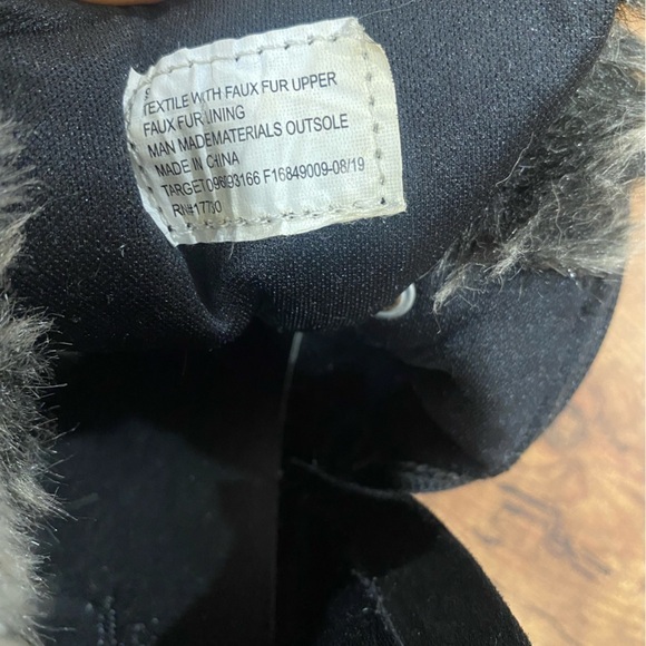 Faux Fur and suede Lug Sole Ankle Chelsea Work boot Size 9 - Picture 7 of 9